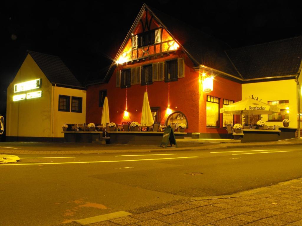 Beim Holzschnitzer Hotel Dreis-Brück Exterior foto